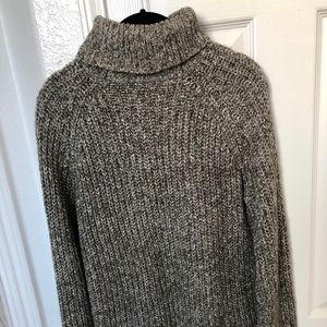 NWOT Abercrombie Sweater